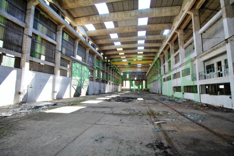 Armazém para Venda em Vale da Pedra Foto 17