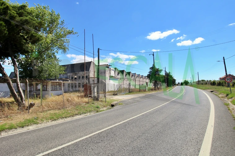 Armazém para Venda em Vale da Pedra Foto 6