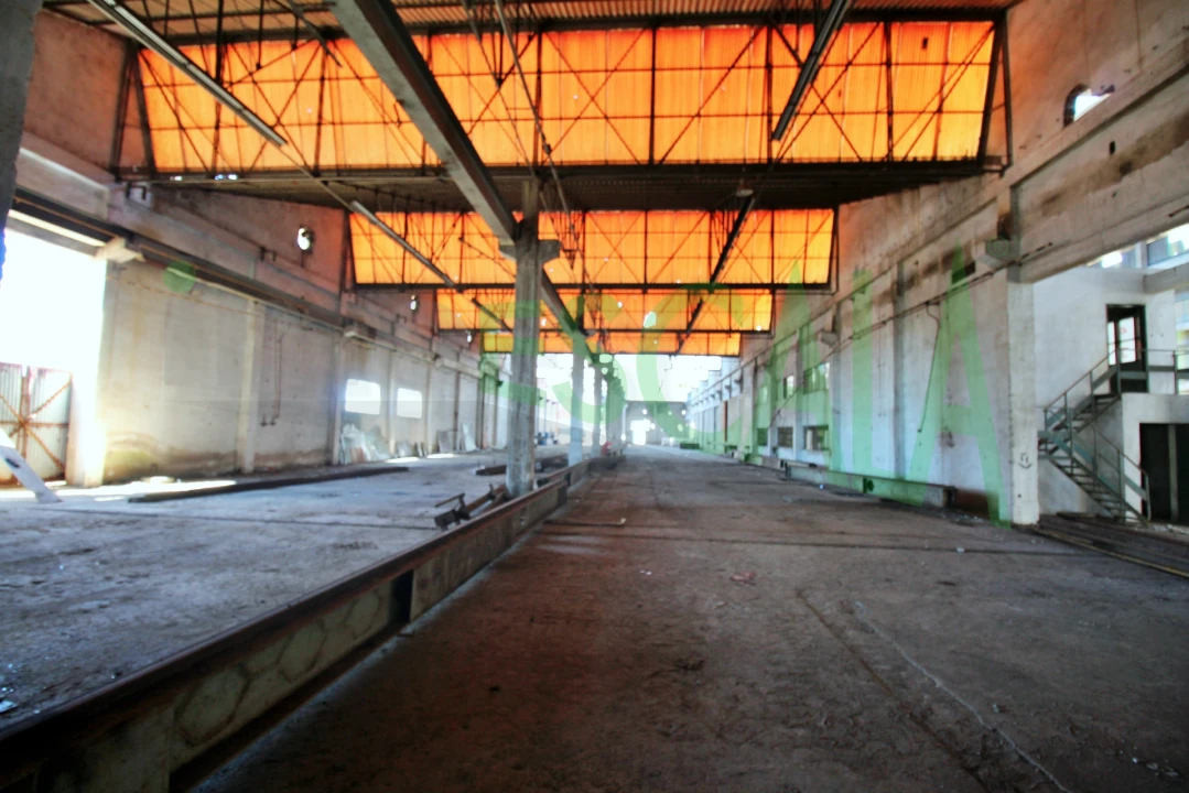 Armazém para Venda em Vale da Pedra Foto 22