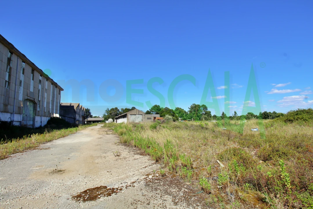 Armazém para Venda em Vale da Pedra Foto 33