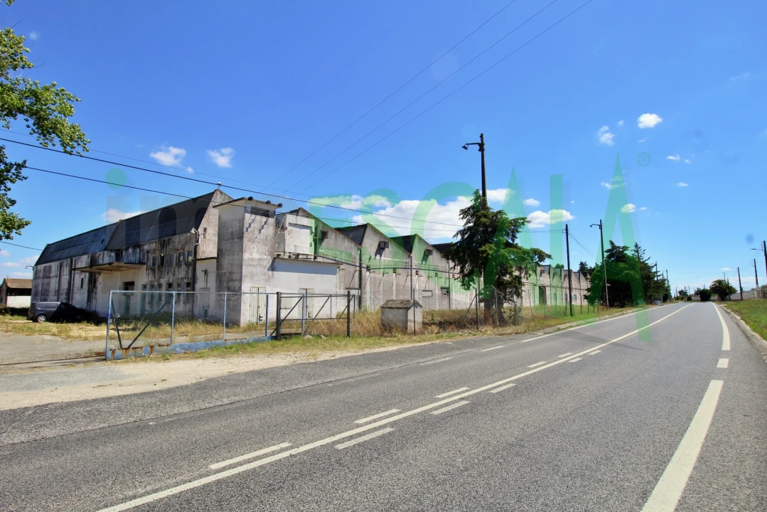 Armazém para Venda em Vale da Pedra Foto 4
