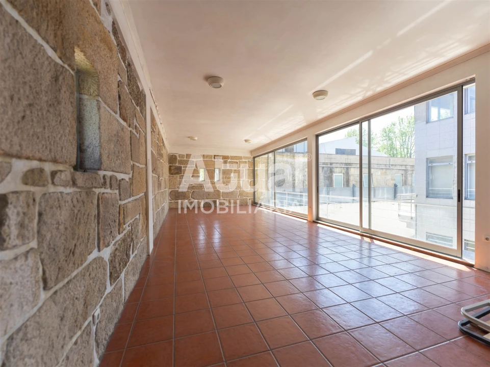 Armazém para Arrendamento em Caldelas Foto 7