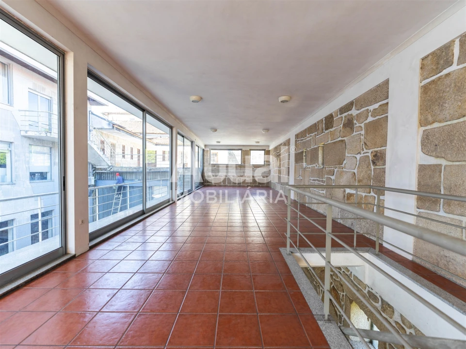 Armazém para Arrendamento em Caldelas Foto 8
