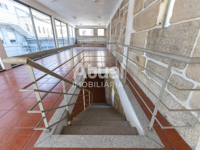 Armazém para Arrendamento em Caldelas Foto 12