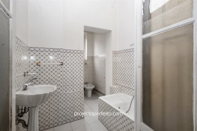 Prédio para Venda em Lordelo do Ouro e Massarelos
