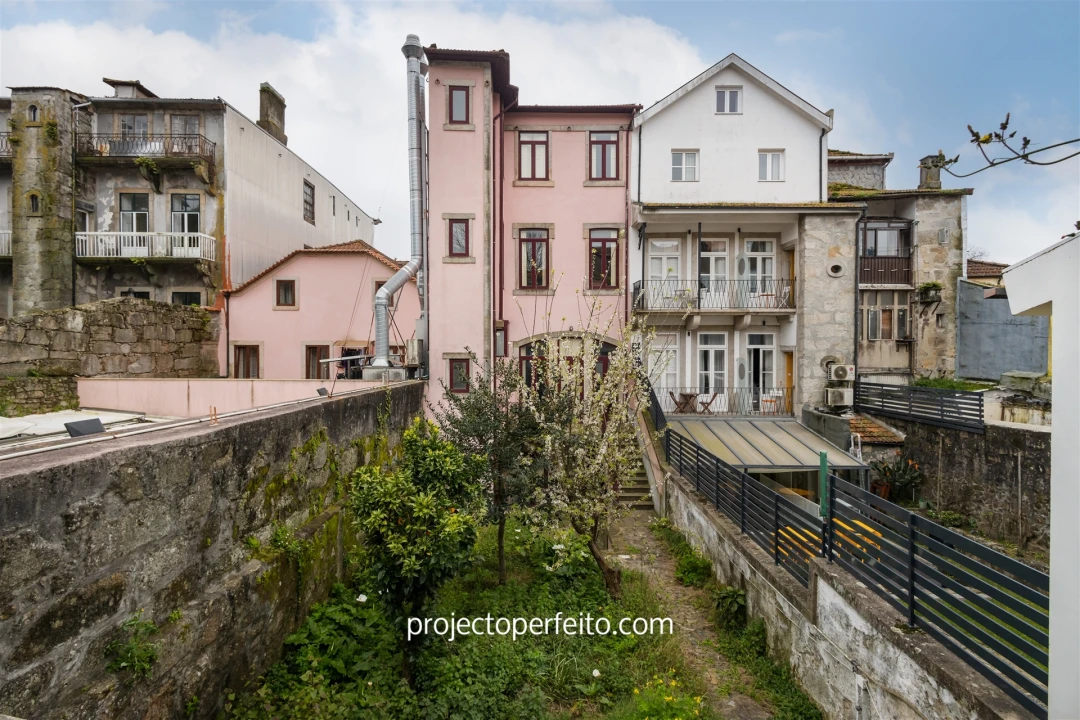 Prédio para Venda em Lordelo do Ouro e Massarelos Foto 3