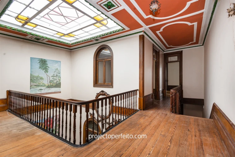 Prédio para Venda em Lordelo do Ouro e Massarelos Foto 1