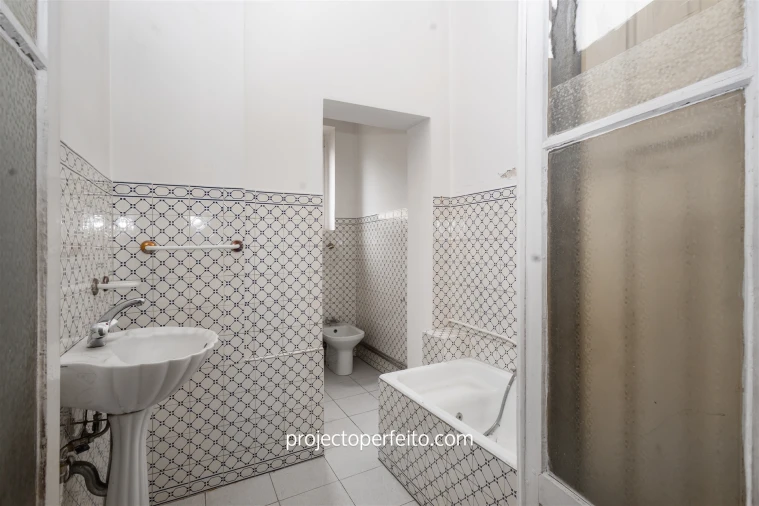 Prédio para Venda em Lordelo do Ouro e Massarelos Foto 16