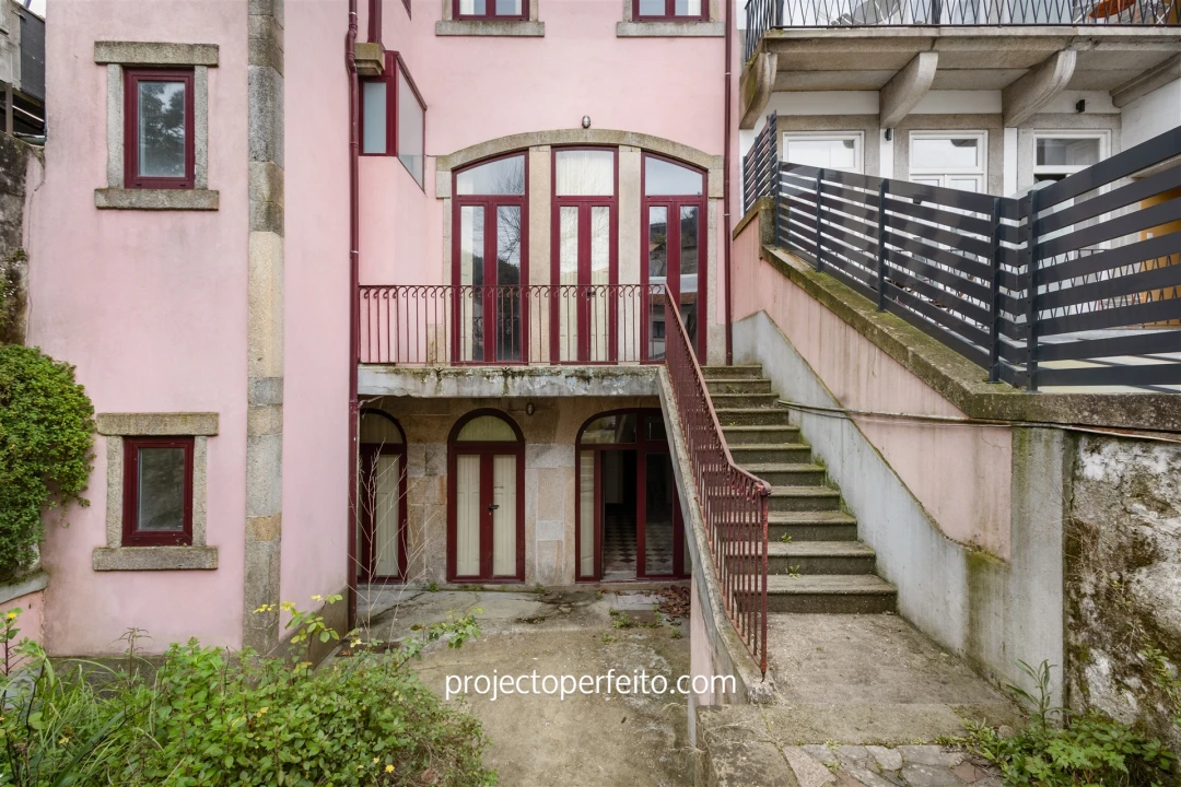 Prédio para Venda em Lordelo do Ouro e Massarelos Foto 4