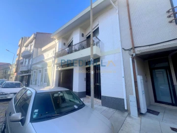 Moradia T4 para Venda em Póvoa de Varzim, Beiriz e Argivai