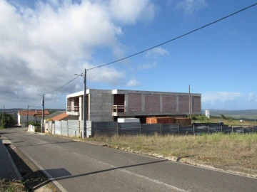 Moradia T0 para Venda em Alfeizerão
