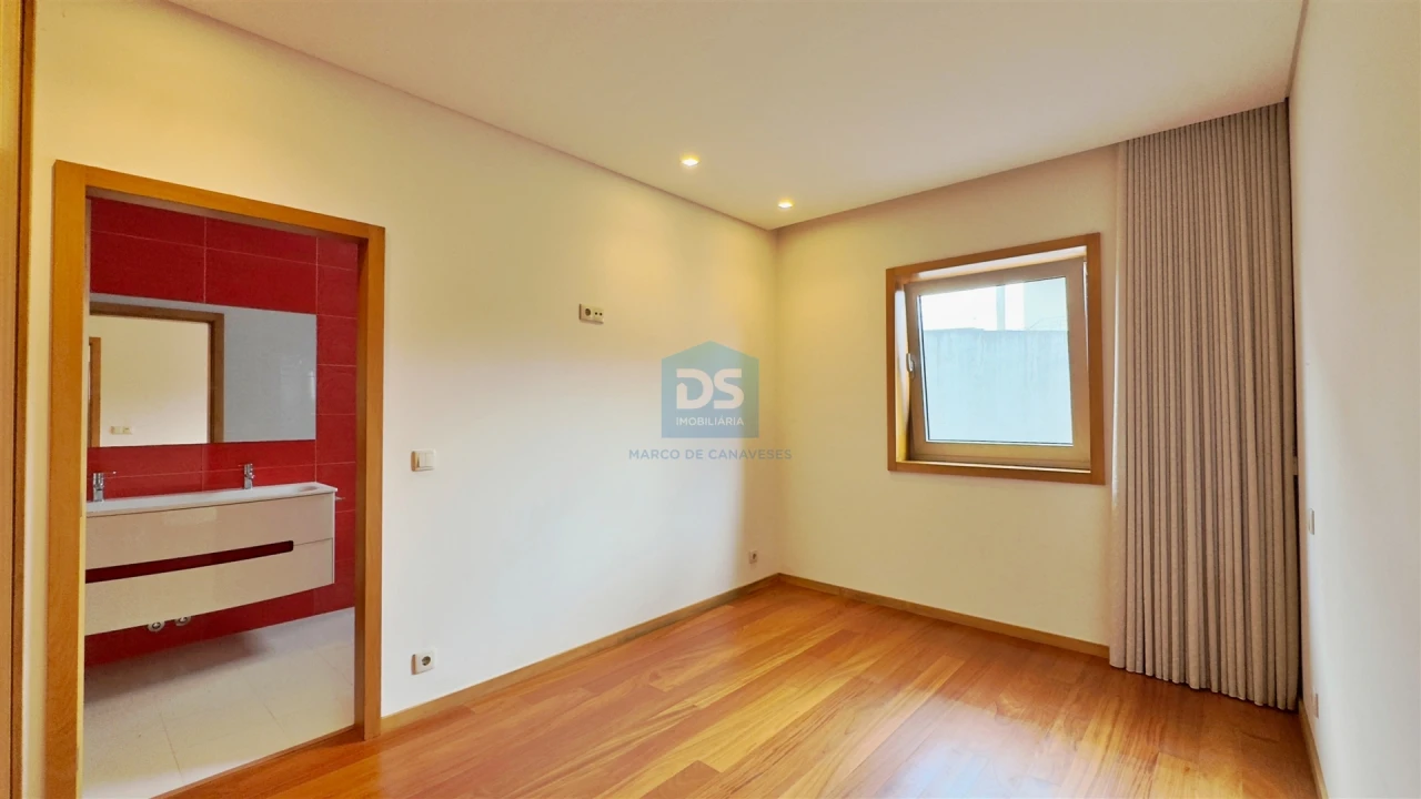 Moradia T3 para Venda em Macieira Foto 11