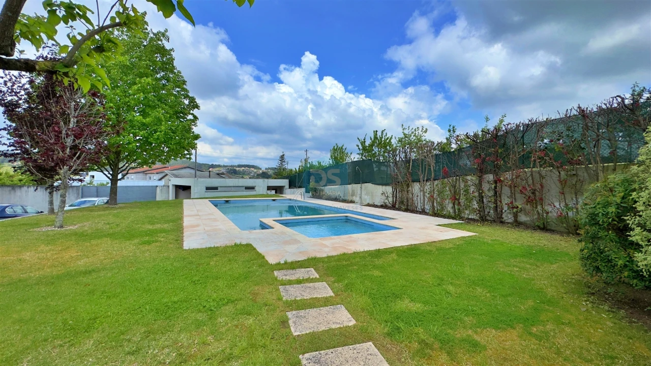 Moradia T3 para Venda em Macieira Foto 18