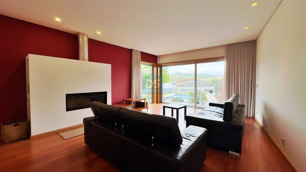 Moradia T3 para Venda em Macieira Foto 9