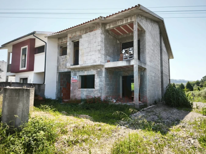 Moradia T4 para Venda em Souselas e Botão Foto 3