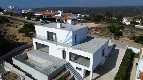 Moradia T4 para Venda em Aljezur