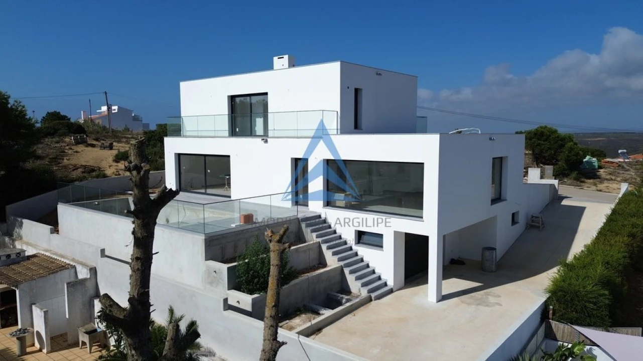 Moradia T4 para Venda em Aljezur Foto 1