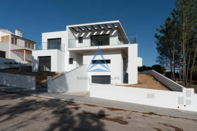 Moradia T4 para Venda em Aljezur