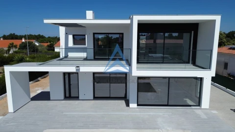 Moradia T3 para Venda em Aljezur
