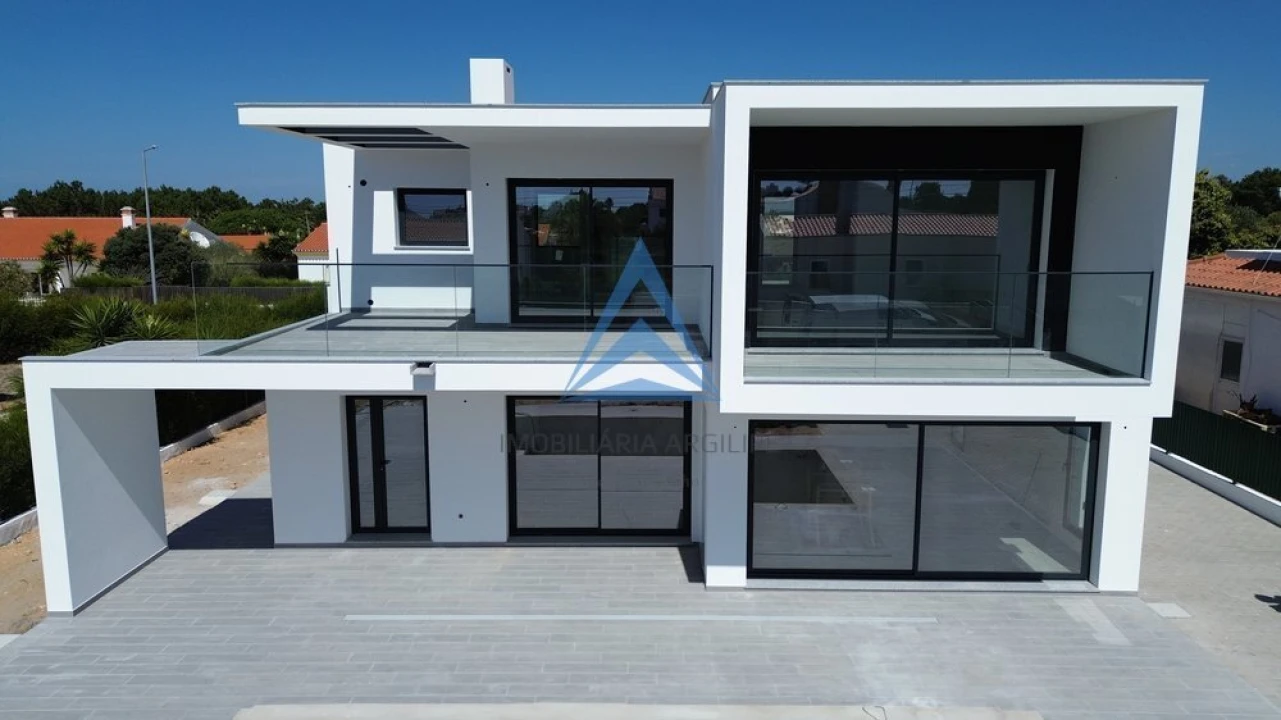 Moradia T3 para Venda em Aljezur Foto 3