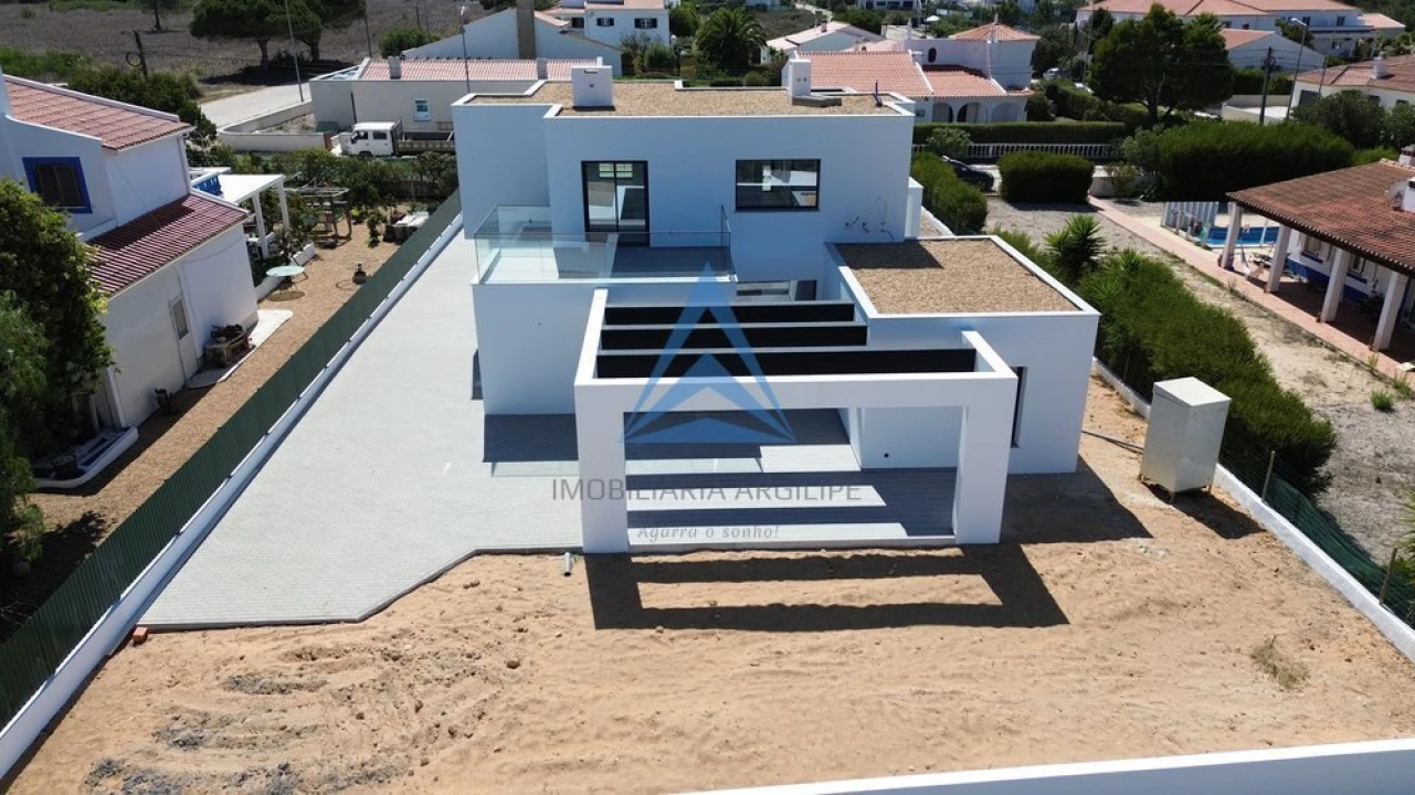 Moradia T3 para Venda em Aljezur Foto 4