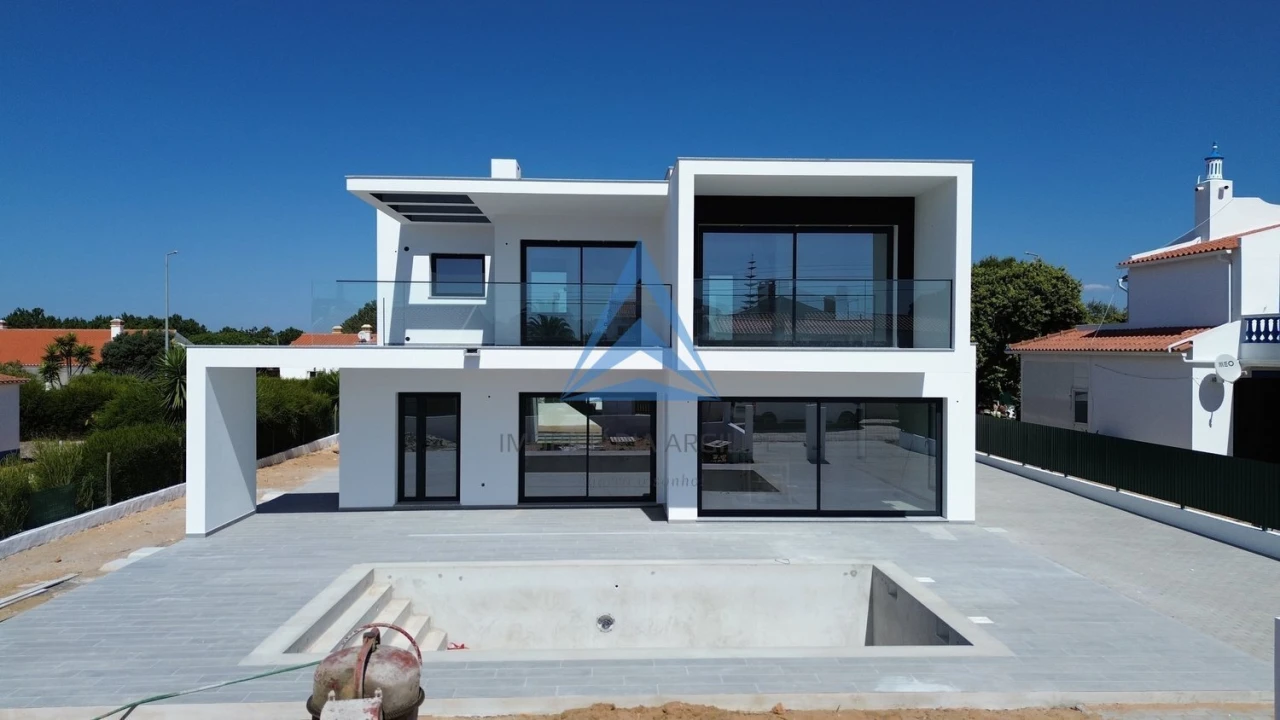 Moradia T3 para Venda em Aljezur Foto 2