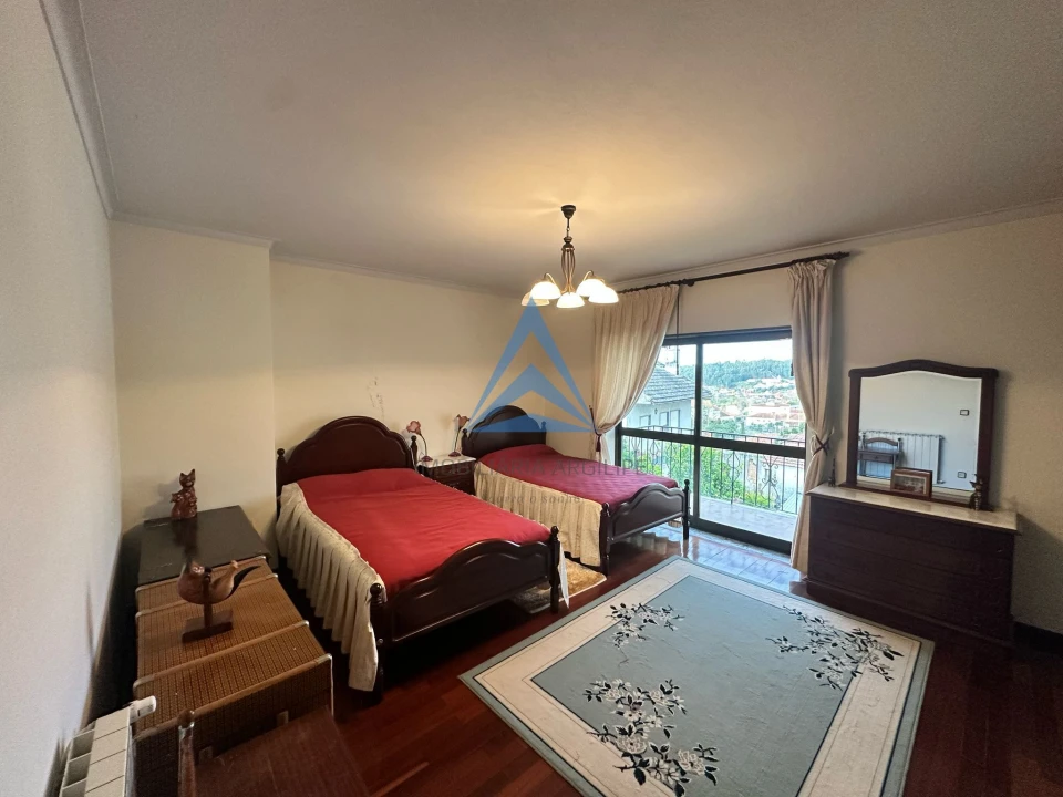 Moradia T5 para Venda em Vermoil Foto 19