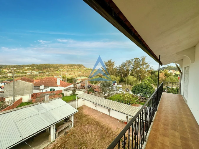 Moradia T5 para Venda em Vermoil Foto 3