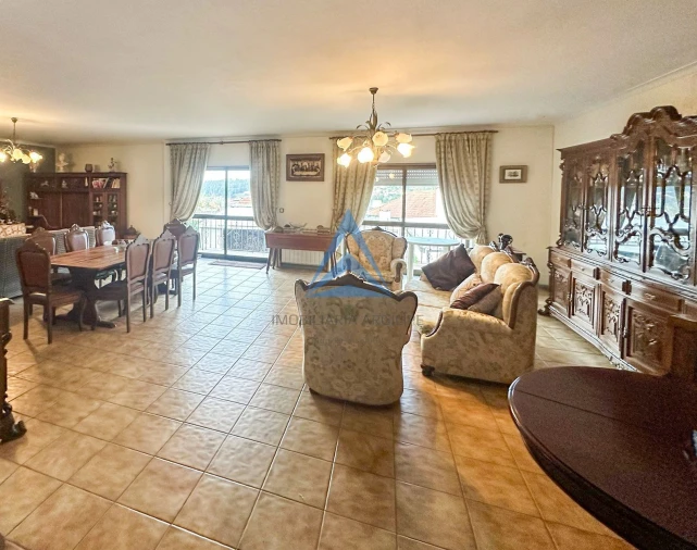 Moradia T5 para Venda em Vermoil Foto 10