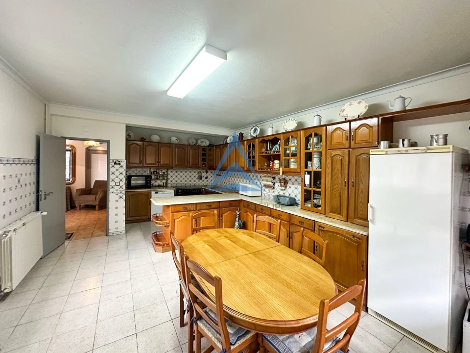 Moradia T5 para Venda em Vermoil Foto 4