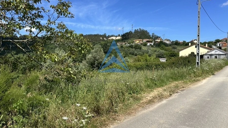 Terreno para Venda em Santiago e São Simão de Litém e Albergaria dos Doze
