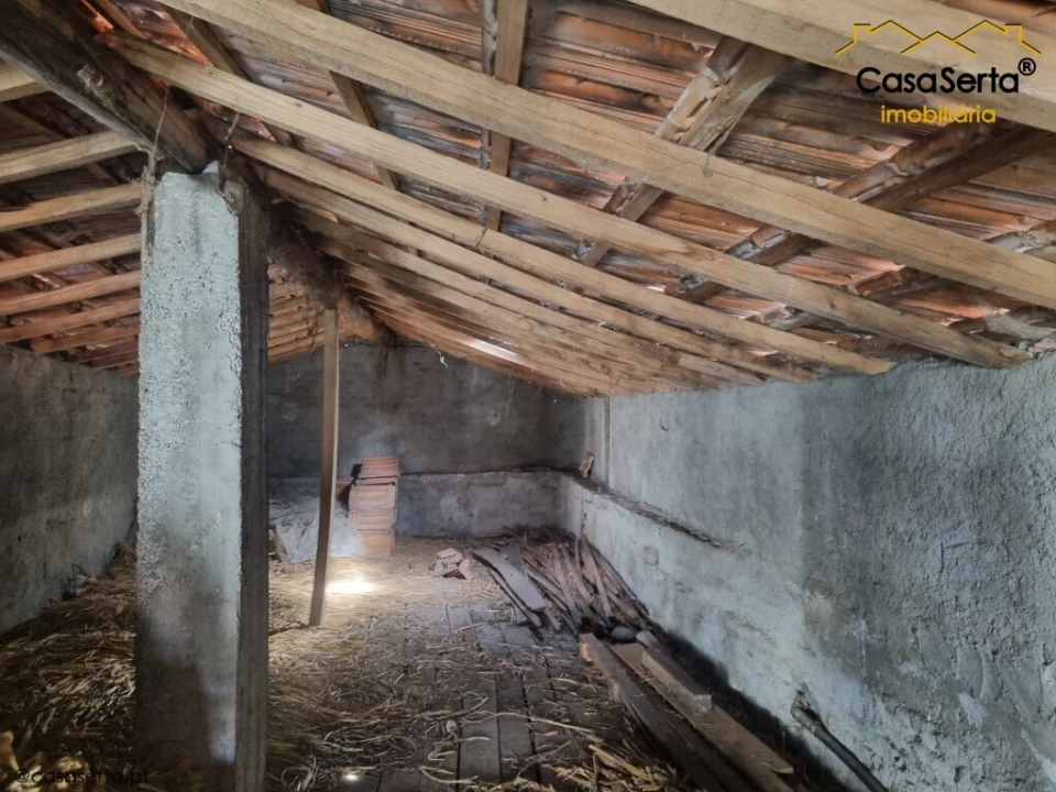 Armazém para Venda em Ermida e Figueiredo Foto 4