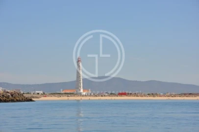 Moradia T3 para Venda em Faro (Sé e São Pedro)
