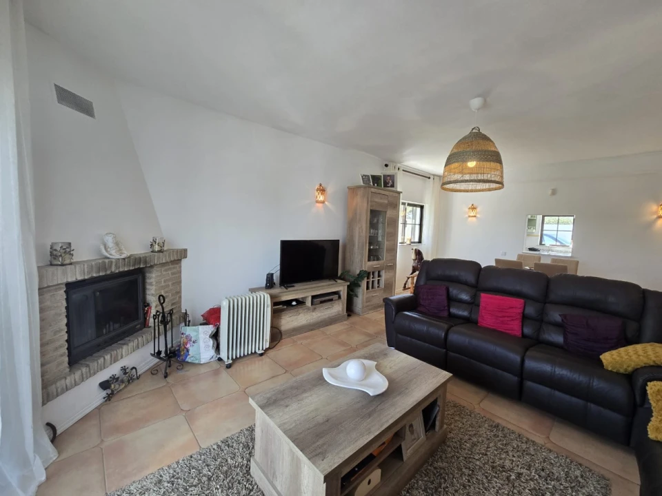 Quinta T3 para Venda em Santa Catarina da Fonte do Bispo Foto 12