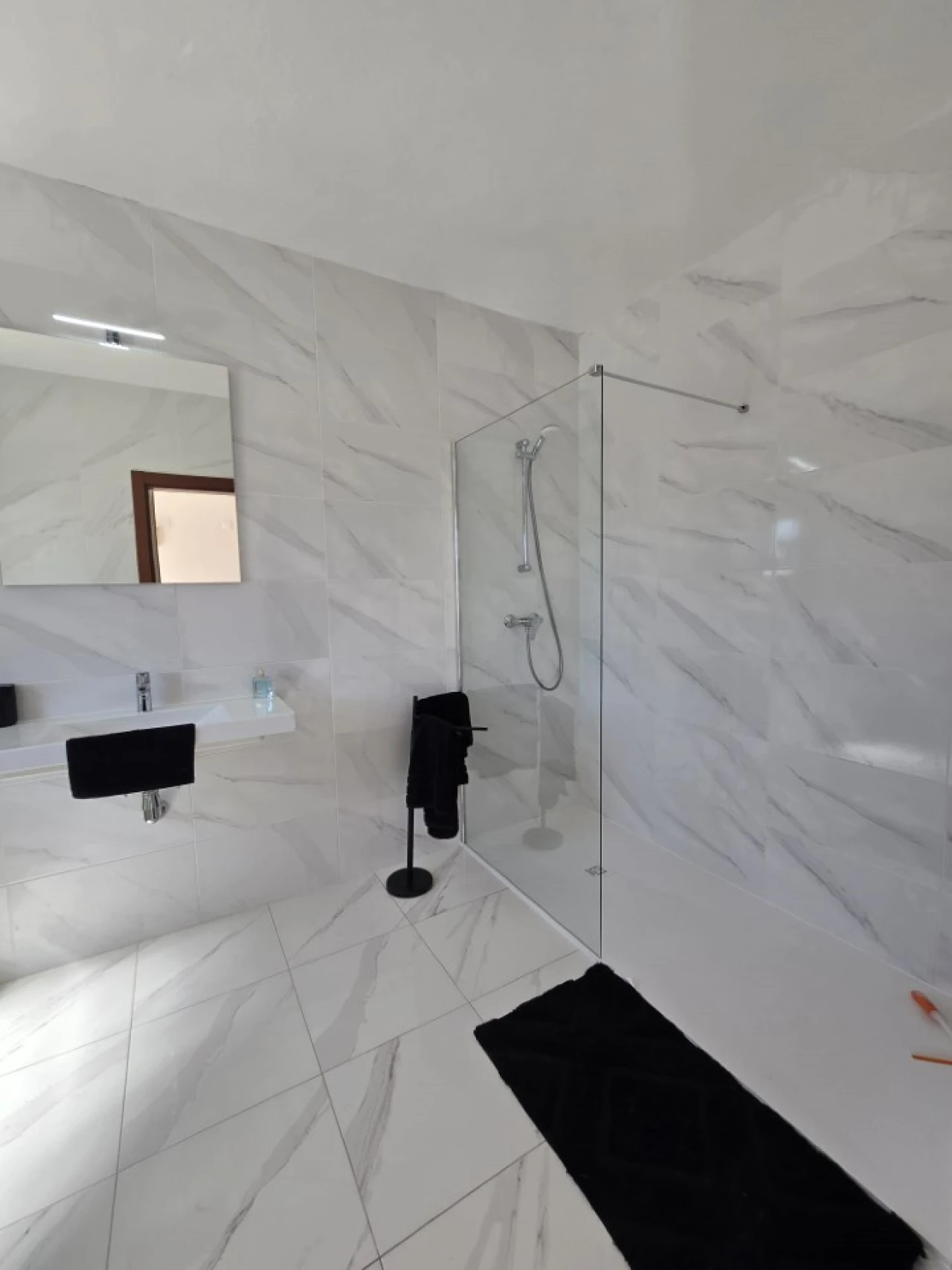 Quinta T3 para Venda em Santa Catarina da Fonte do Bispo Foto 15