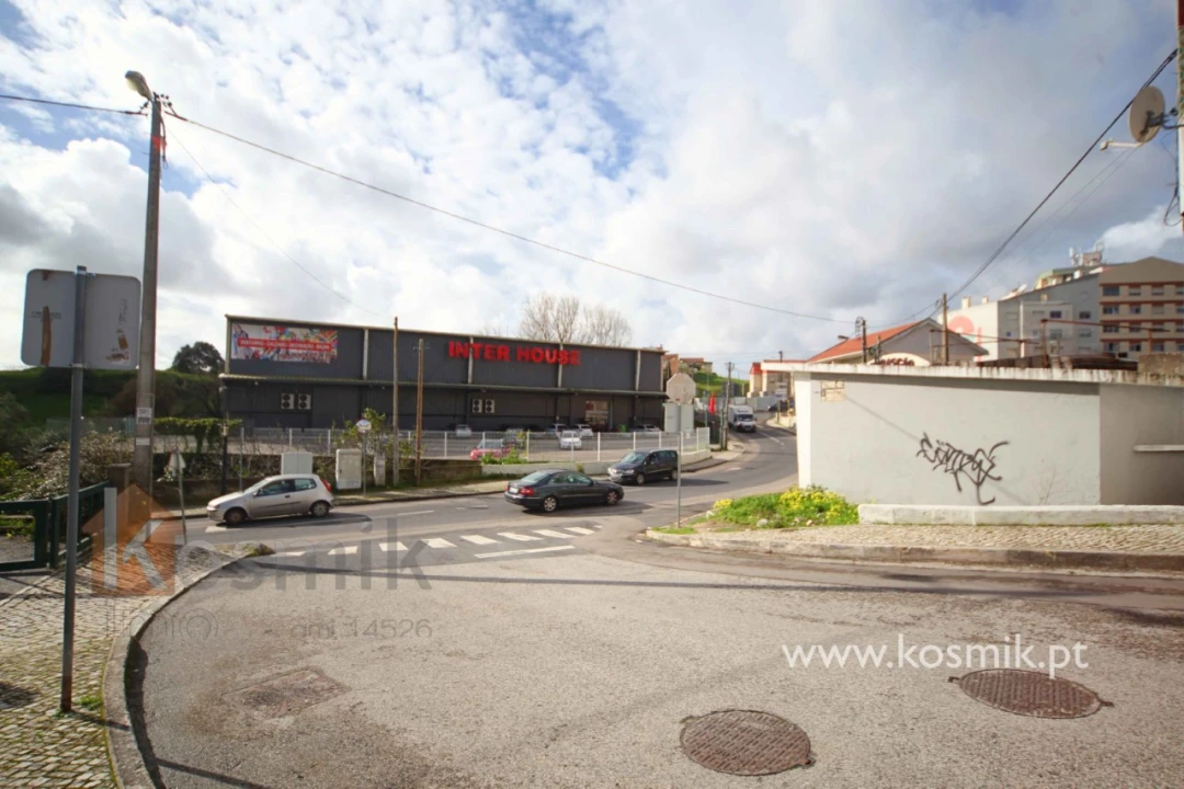 Loja para Venda em Pontinha e Famões Foto 5