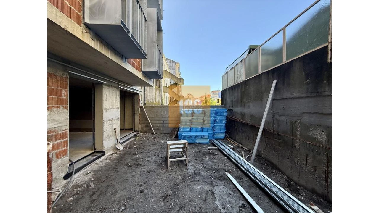 Apartamento T2 para Venda em Cedofeita, Santo Ildefonso, Sé, Miragaia, São Nicolau e Vitória Foto 15
