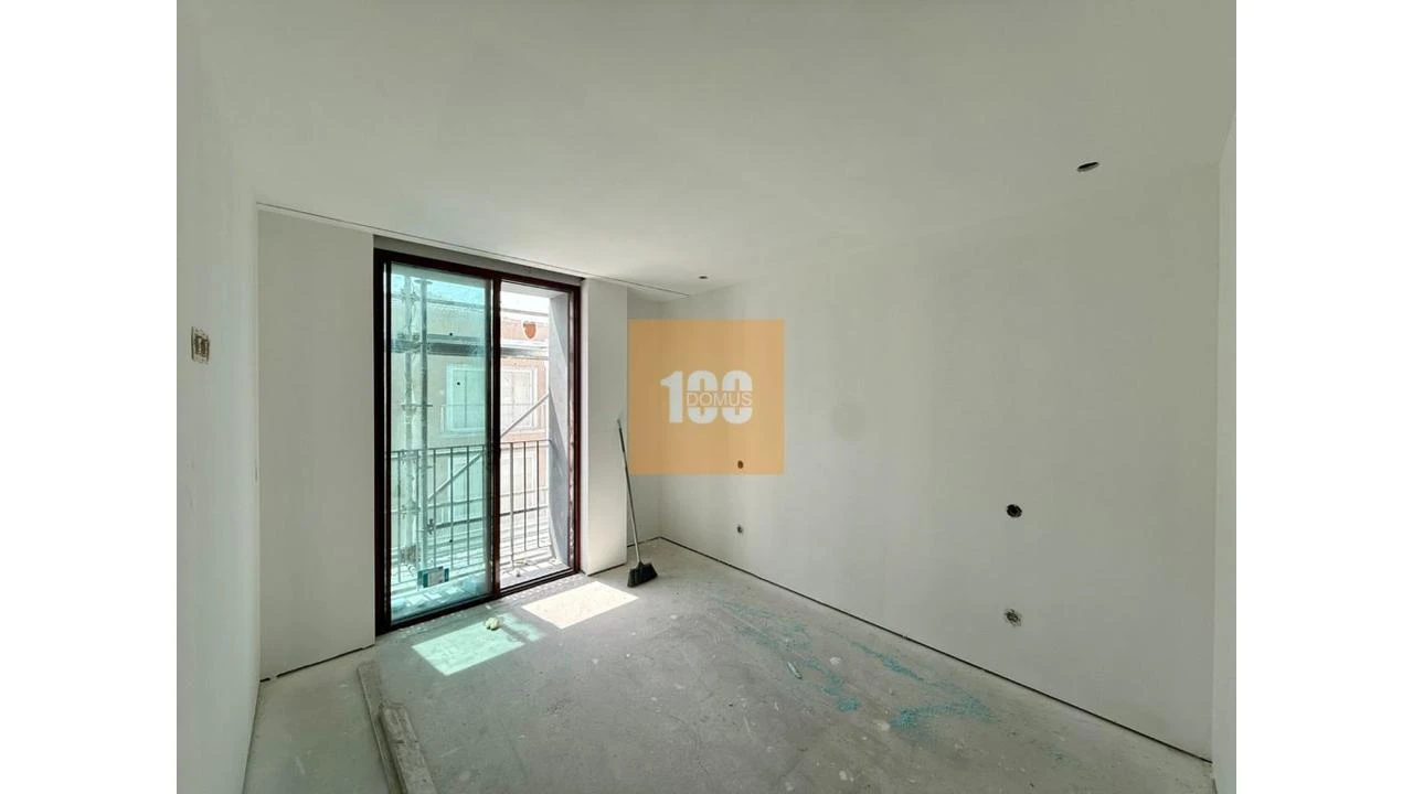 Apartamento T1 para Venda em Cedofeita, Santo Ildefonso, Sé, Miragaia, São Nicolau e Vitória Foto 7