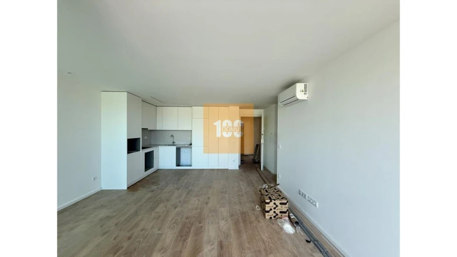 Apartamento T2 para Venda em Cedofeita, Santo Ildefonso, Sé, Miragaia, São Nicolau e Vitória Foto 3