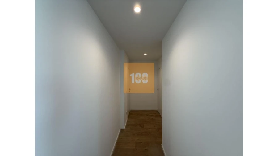Apartamento T2 para Venda em Cedofeita, Santo Ildefonso, Sé, Miragaia, São Nicolau e Vitória Foto 22