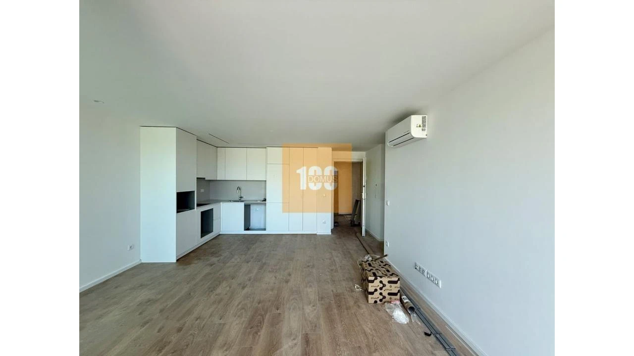 Apartamento T2 para Venda em Cedofeita, Santo Ildefonso, Sé, Miragaia, São Nicolau e Vitória Foto 3