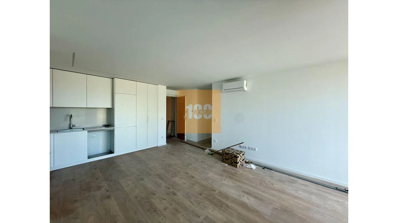 Apartamento T2 para Venda em Cedofeita, Santo Ildefonso, Sé, Miragaia, São Nicolau e Vitória Foto 5