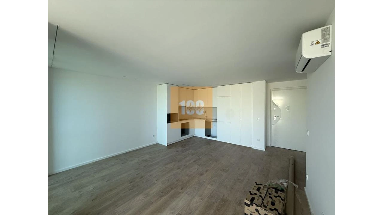 Apartamento T2 para Venda em Cedofeita, Santo Ildefonso, Sé, Miragaia, São Nicolau e Vitória Foto 8