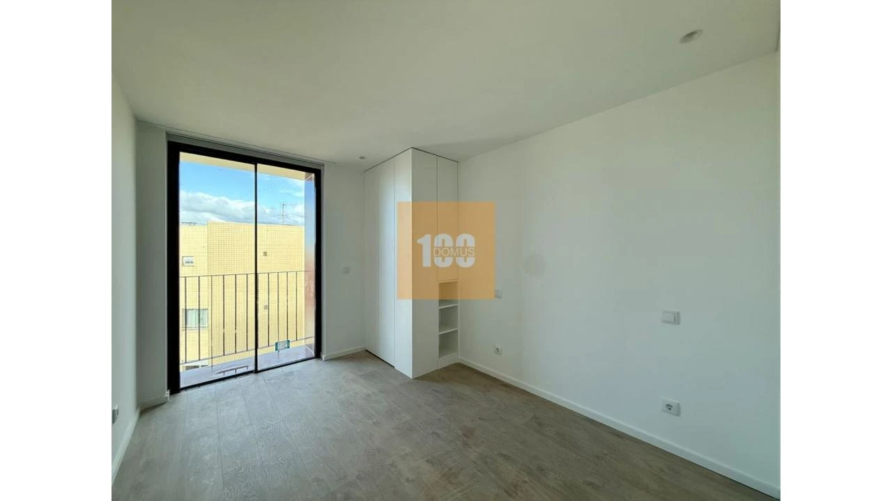 Apartamento T2 para Venda em Cedofeita, Santo Ildefonso, Sé, Miragaia, São Nicolau e Vitória Foto 11