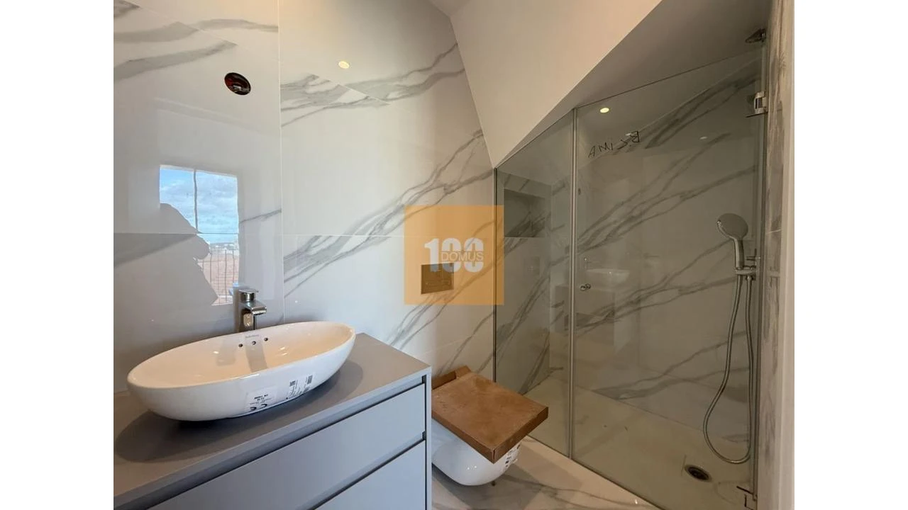 Apartamento T2 para Venda em Cedofeita, Santo Ildefonso, Sé, Miragaia, São Nicolau e Vitória Foto 20