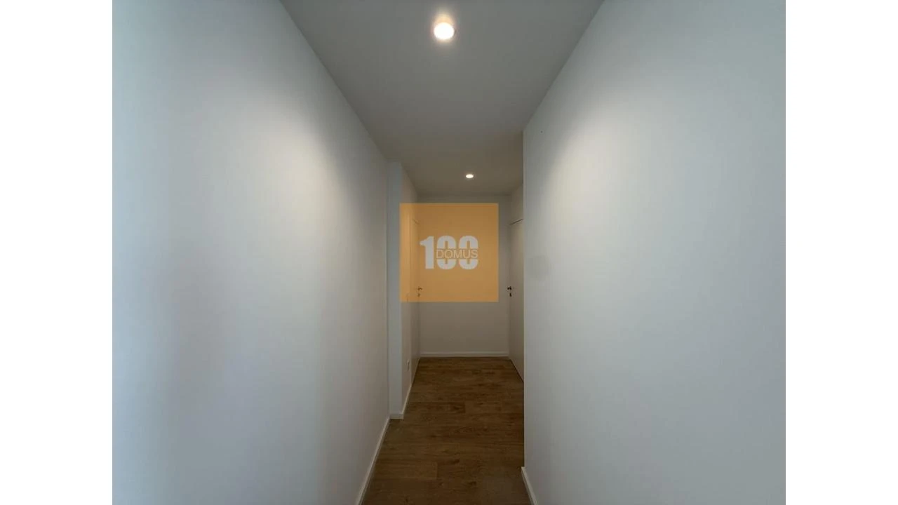 Apartamento T2 para Venda em Cedofeita, Santo Ildefonso, Sé, Miragaia, São Nicolau e Vitória Foto 22