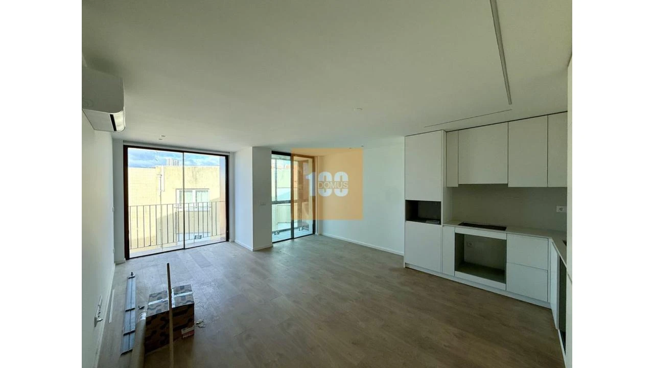 Apartamento T2 para Venda em Cedofeita, Santo Ildefonso, Sé, Miragaia, São Nicolau e Vitória Foto 9