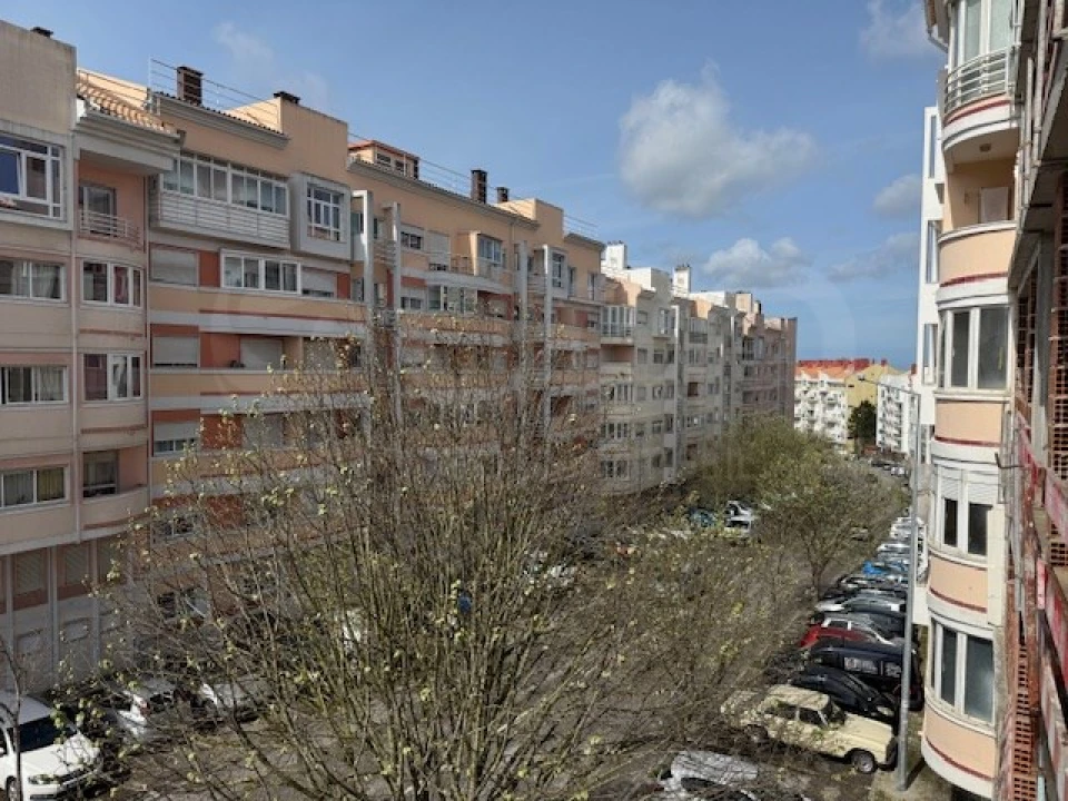 Apartamento T2 para Venda em Algueirão-Mem Martins Foto 18
