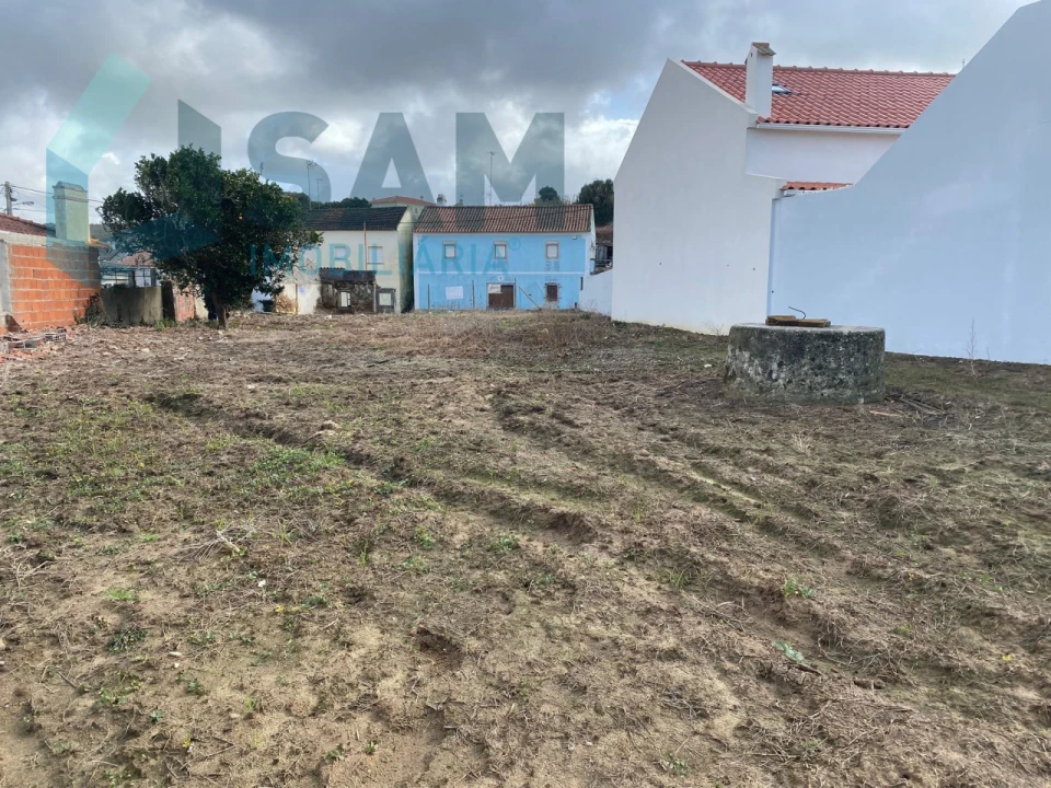 Terreno para Venda em Lourinhã e Atalaia Foto 1