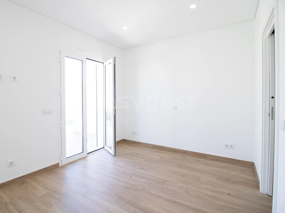 Quinta T2 para Venda em Altura Foto 28